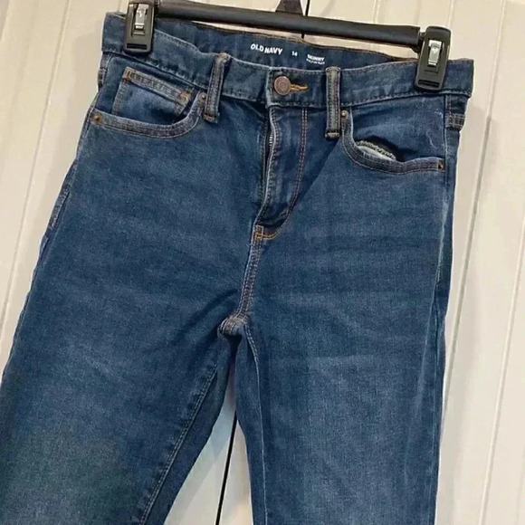 Old Navy Skinny Jeans - Picture 2 of 6